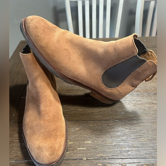 Men's Clark’s Tan Chelsea Boots size 13 - Picture 2 of 11